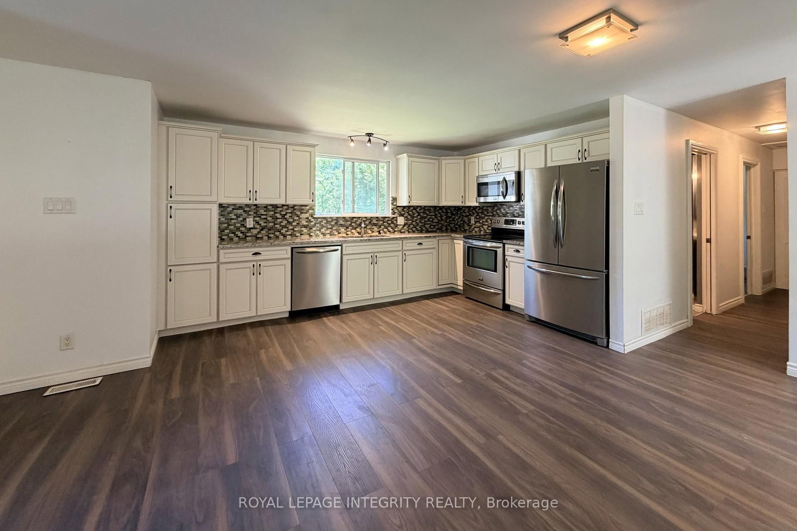 6330 Rothbourne Road • Carp, ON photo 14