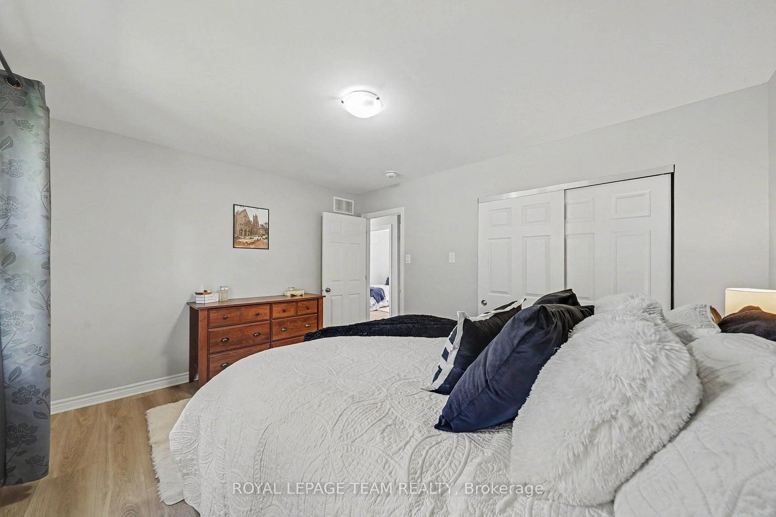 2477 Merivale Road • Ottawa, ON photo 15