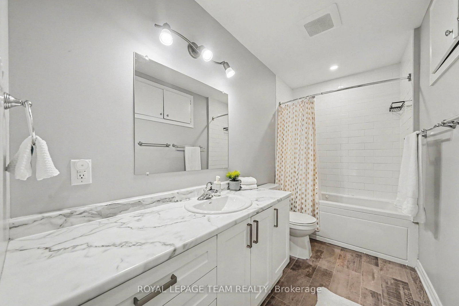 2477 Merivale Road • Ottawa, ON photo 16