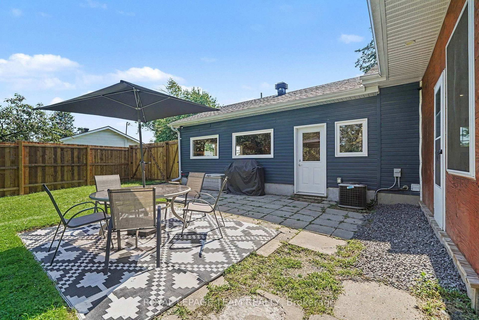 2477 Merivale Road • Ottawa, ON photo 29
