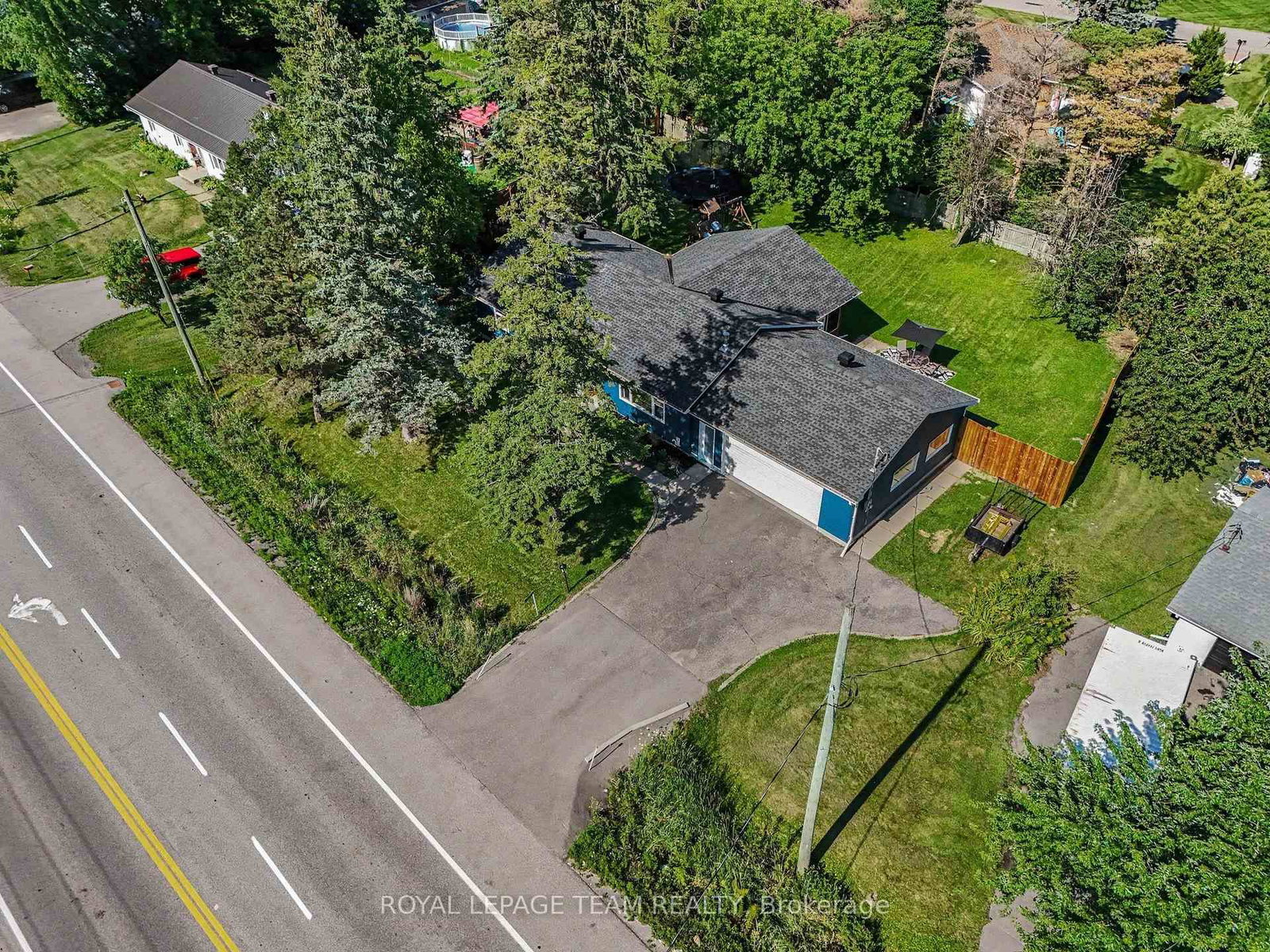 2477 Merivale Road • Ottawa, ON photo 3