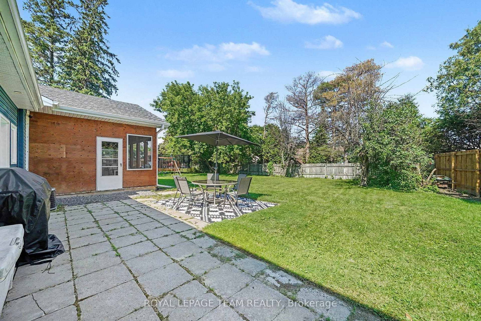 2477 Merivale Road • Ottawa, ON photo 30