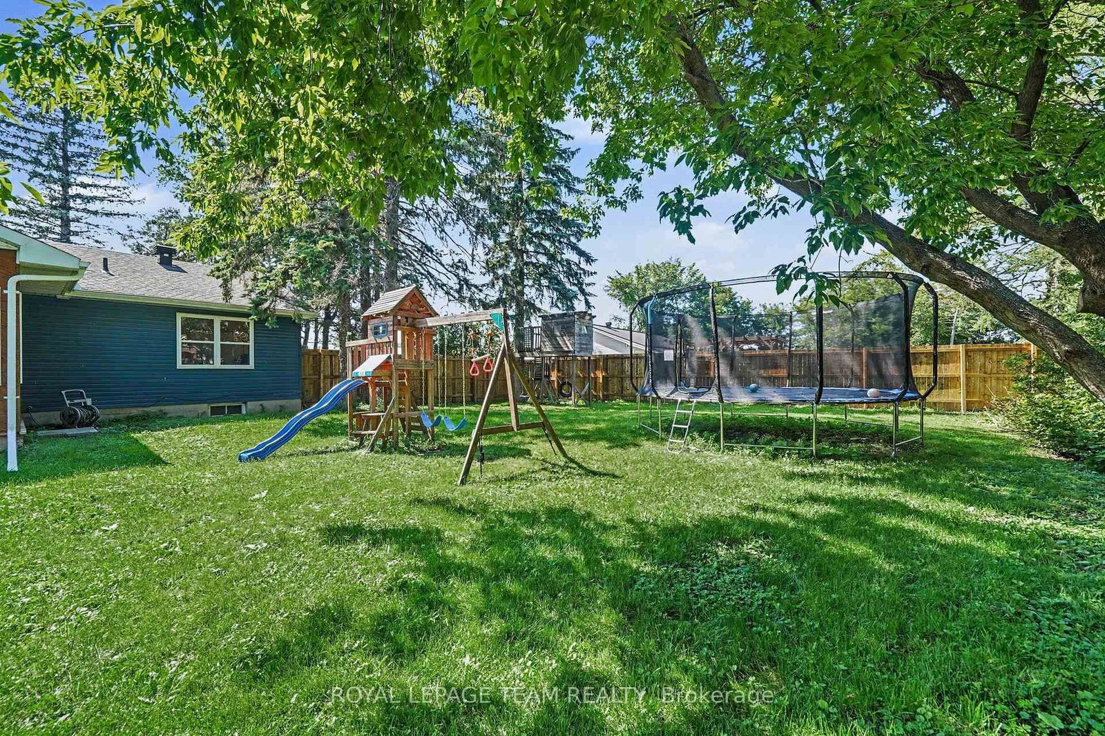 2477 Merivale Road • Ottawa, ON photo 31