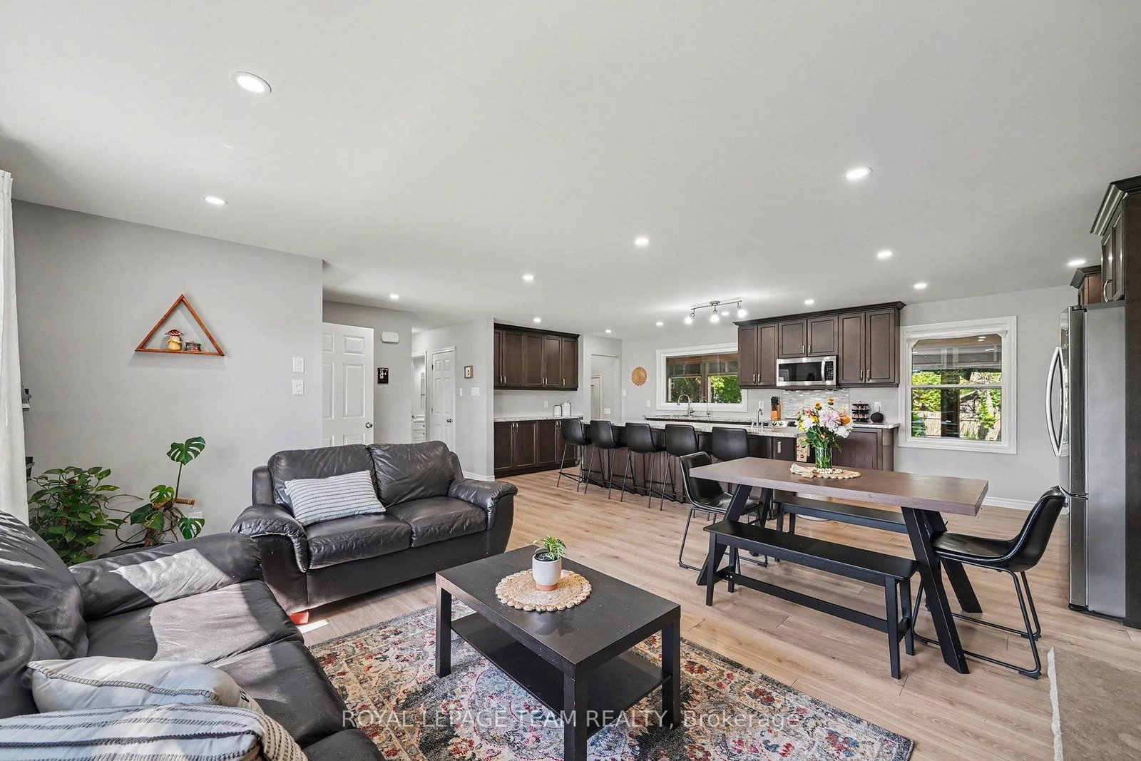 2477 Merivale Road • Ottawa, ON photo 8