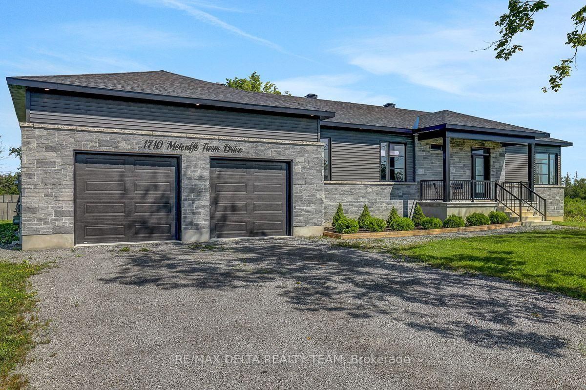 1710 Metcalfe Farm Road • Metcalfe, ON photo 2