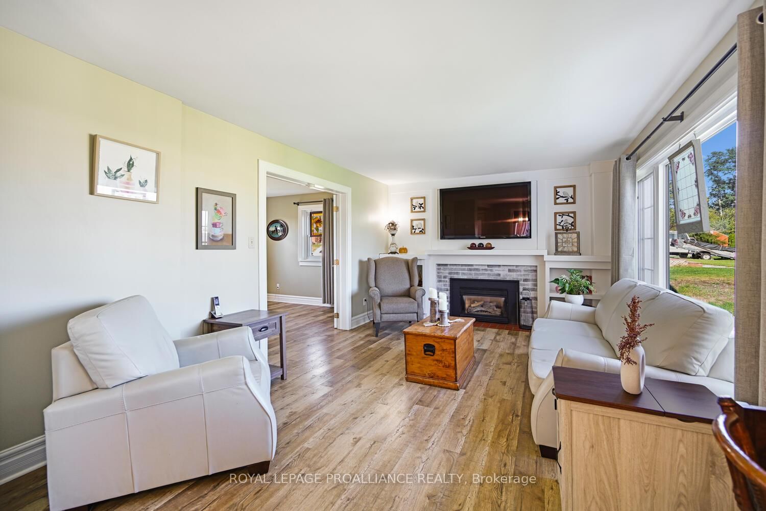 825 Joseph Street • Edwardsburgh/Cardinal, ON photo 14