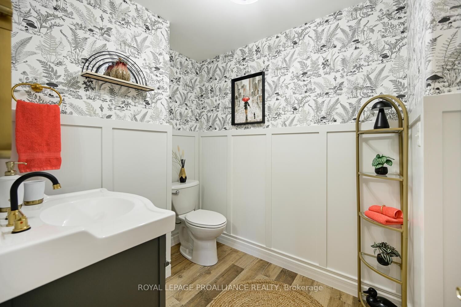 825 Joseph Street • Edwardsburgh/Cardinal, ON photo 17