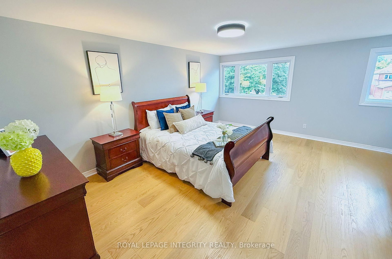4 GLENARDEN Court • Ottawa, ON photo 14