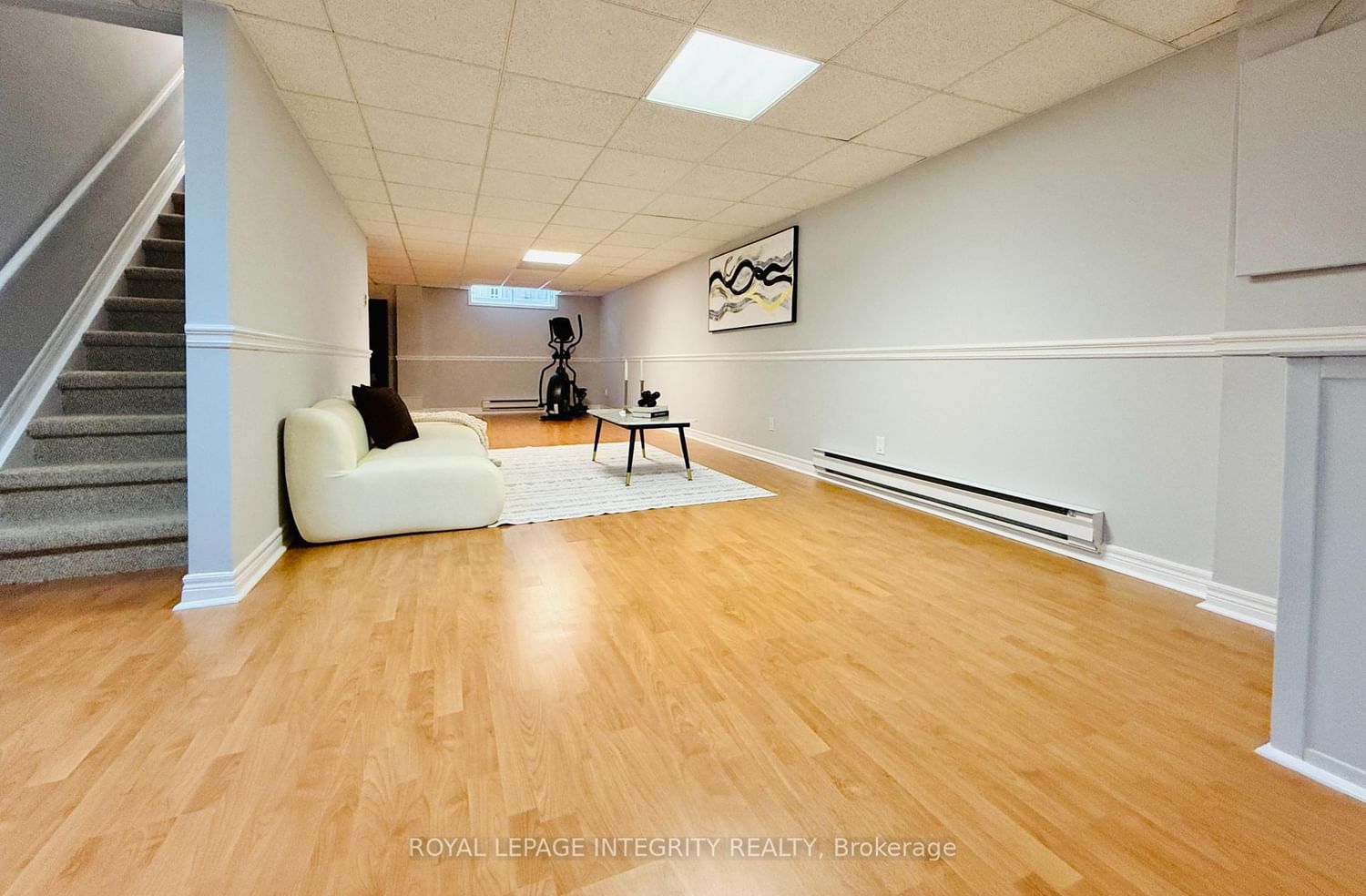 4 GLENARDEN Court • Ottawa, ON photo 27