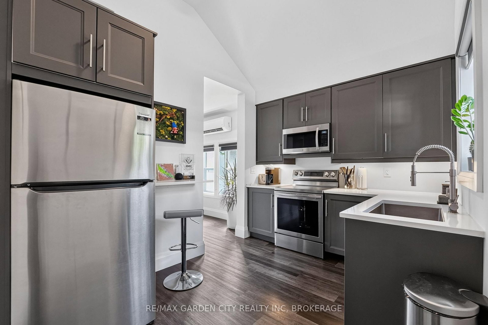 135 Lake Street • St. Catharines, ON photo 21