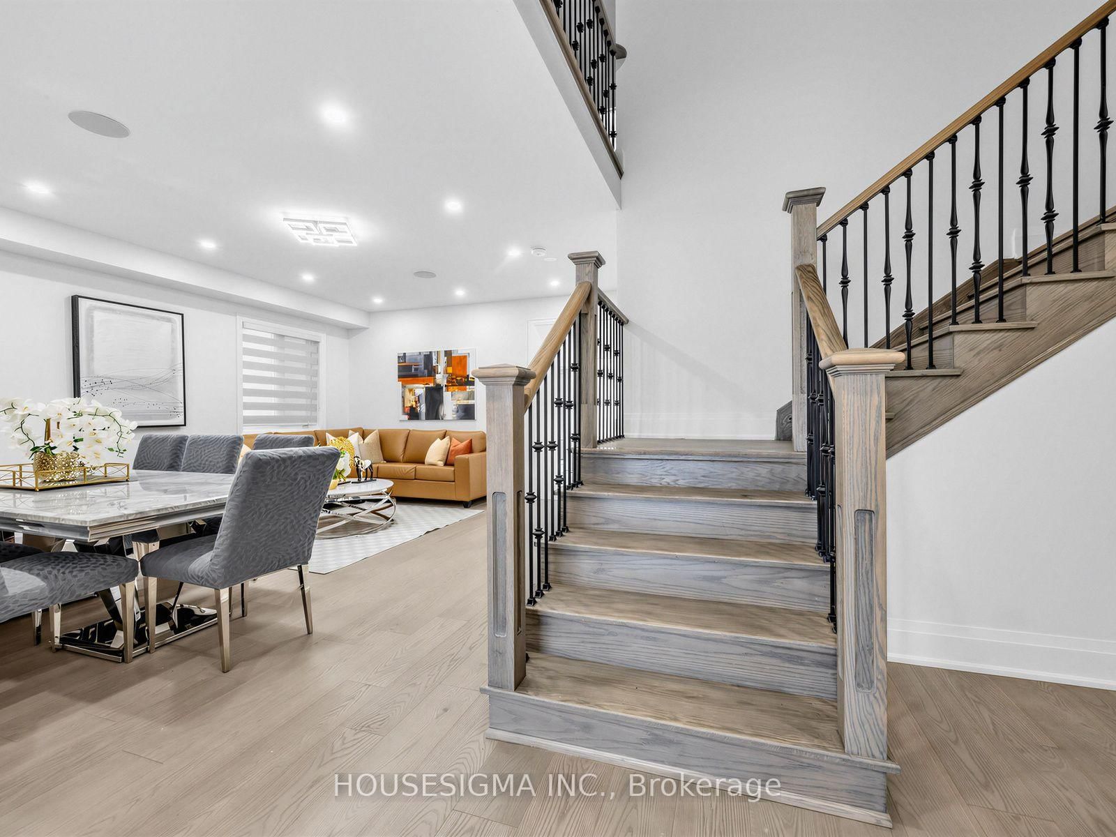 15 Edworthy Gardens • Hamilton, ON photo 19