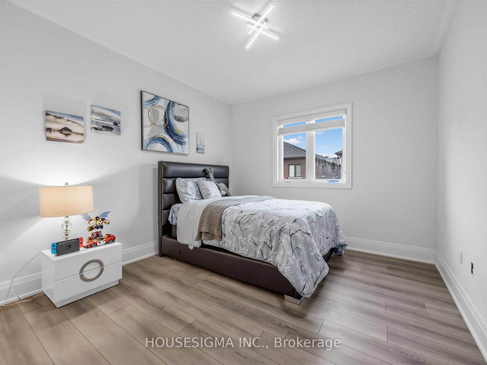 15 Edworthy Gardens • Hamilton, ON photo 27