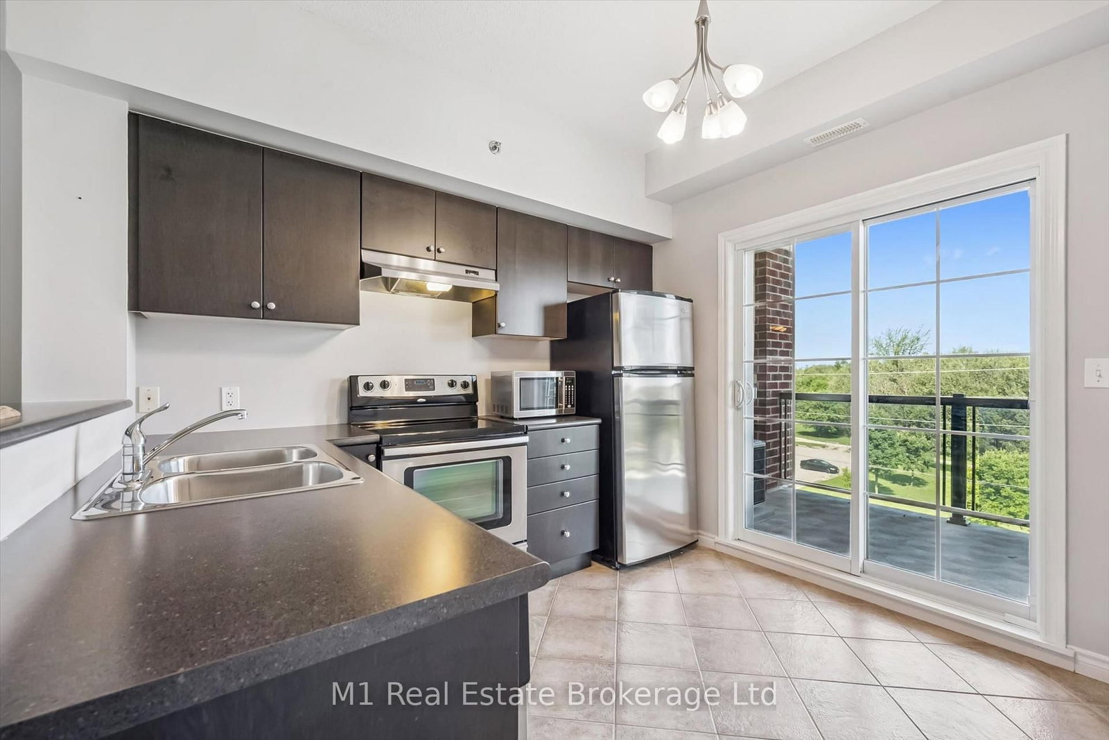 308 Watson Parkway N • #412 • Guelph, ON photo 1