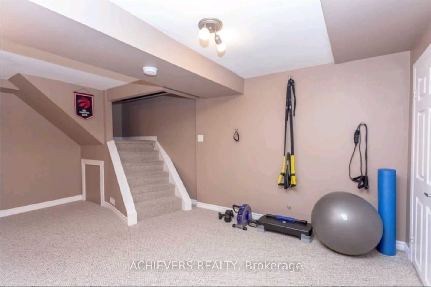 770 Fanshawe Park Road E • London North, ON photo 10