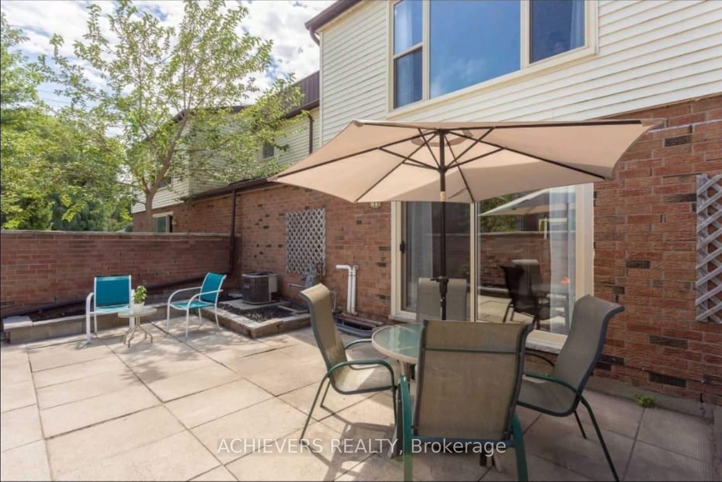 770 Fanshawe Park Road E • London North, ON photo 2