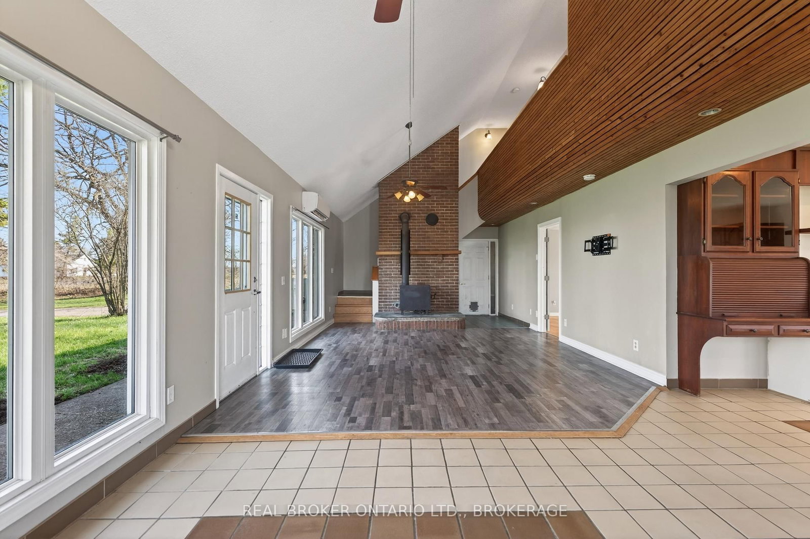 2268 Mcintyre Road • Bath, ON photo 10