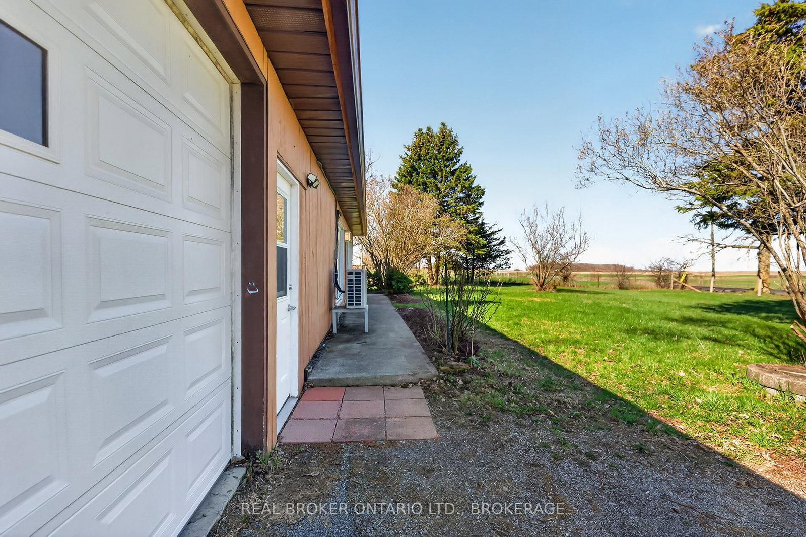 2268 Mcintyre Road • Bath, ON photo 4