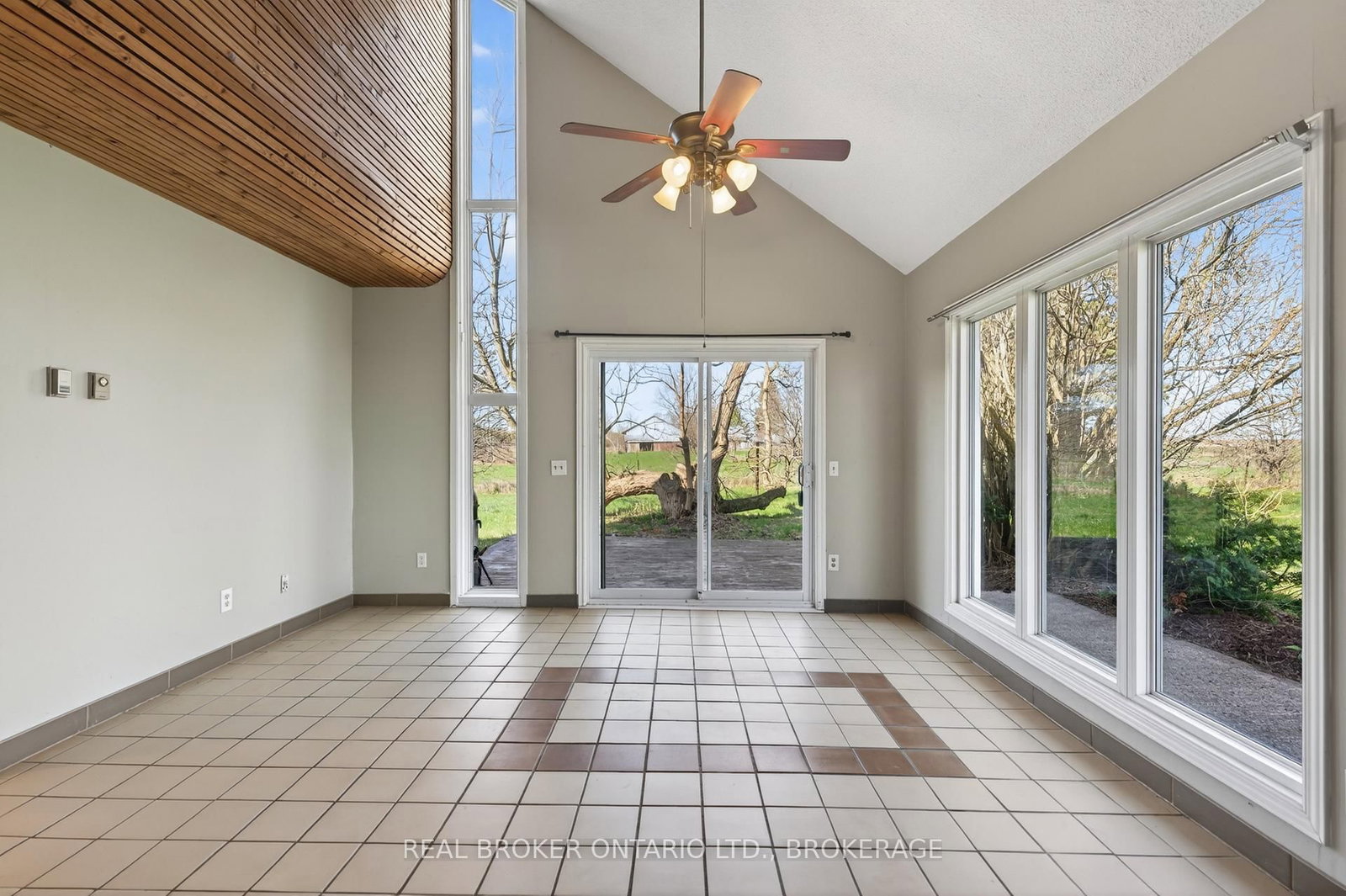 2268 Mcintyre Road • Bath, ON photo 9