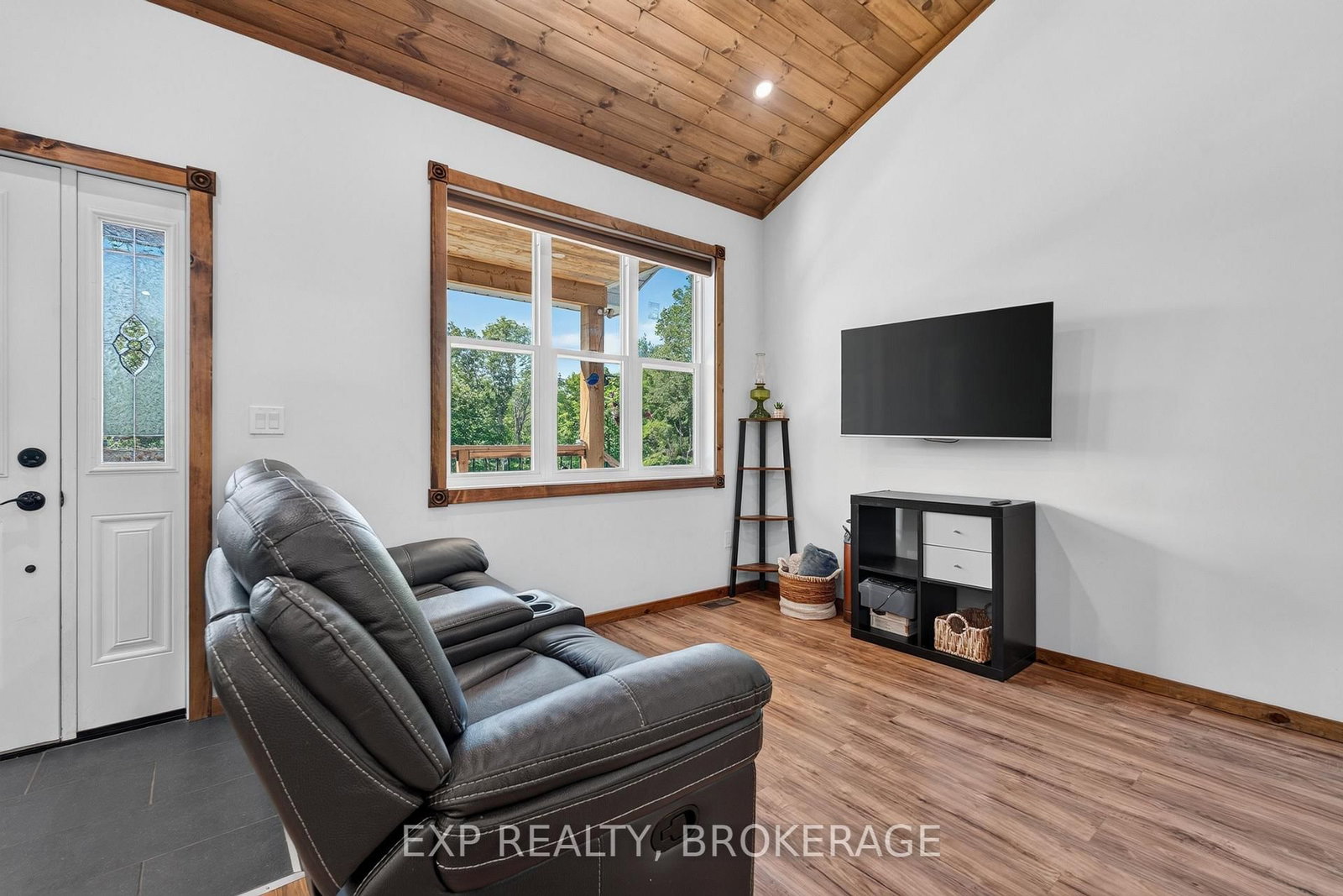 1020 HILL Road • Godfrey, ON photo 11