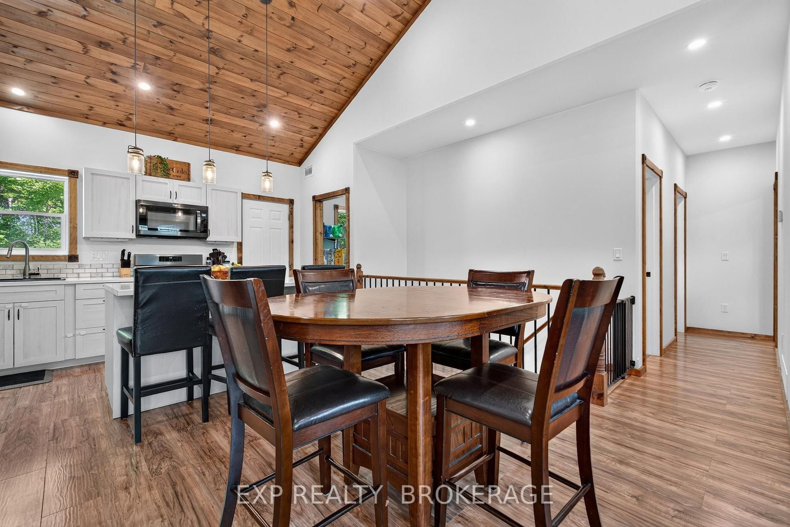 1020 HILL Road • Godfrey, ON photo 13