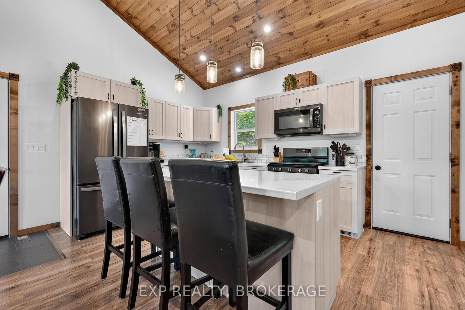 1020 HILL Road • Godfrey, ON photo 18