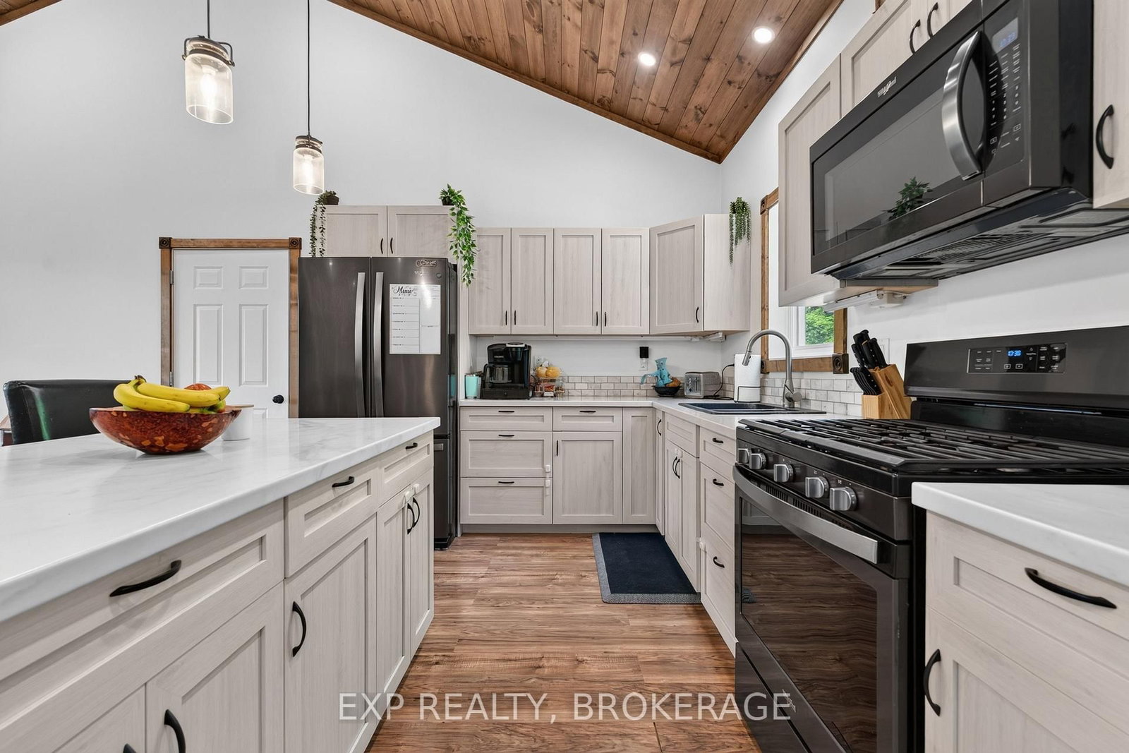 1020 HILL Road • Godfrey, ON photo 19