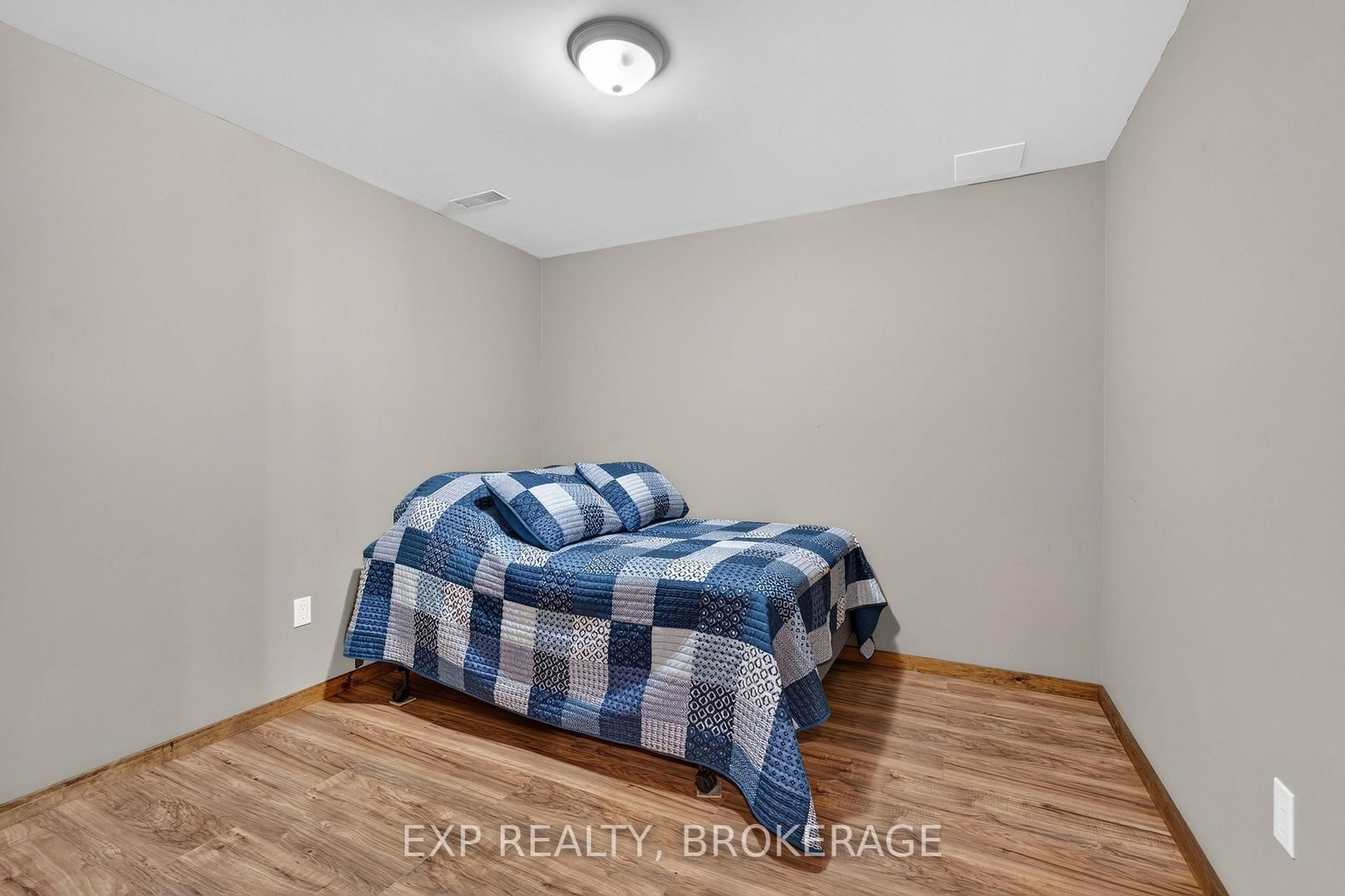 1020 HILL Road • Godfrey, ON photo 34