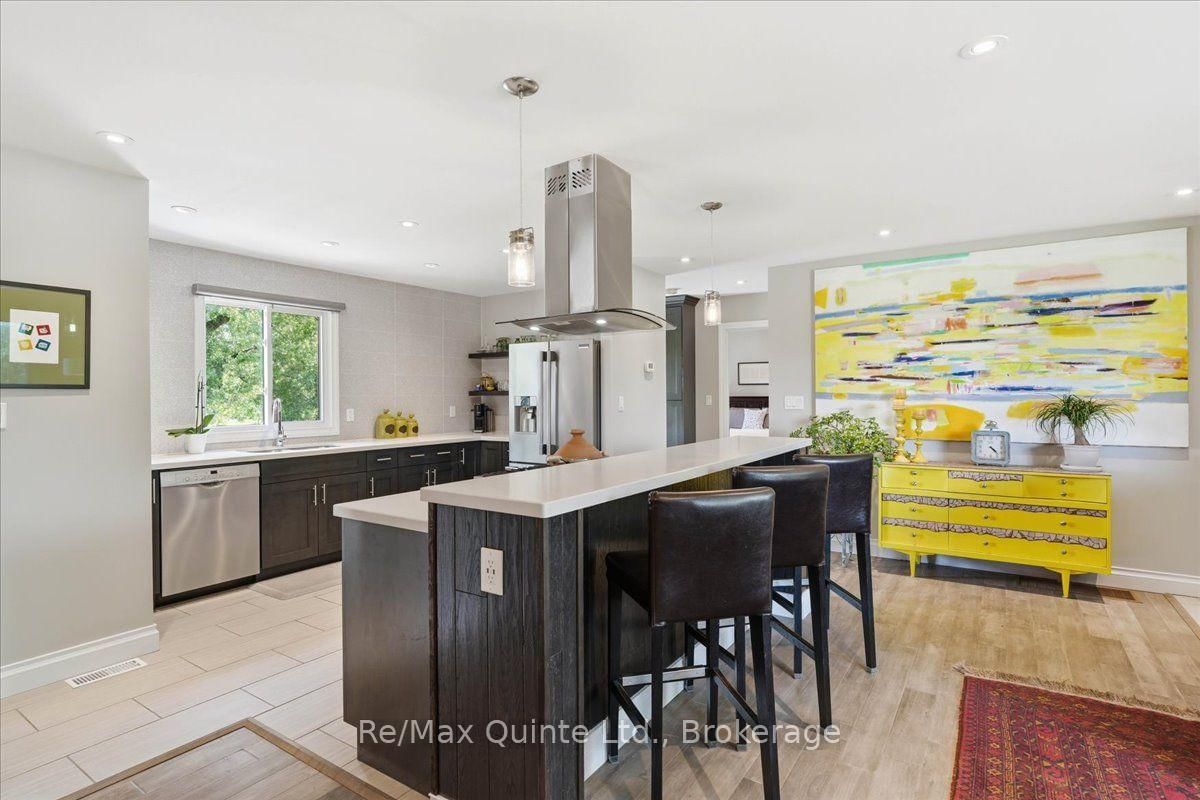 353 Lakeshore Road • Brighton, ON photo 12