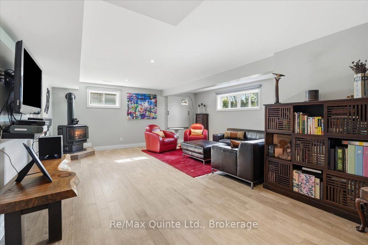 353 Lakeshore Road • Brighton, ON photo 22