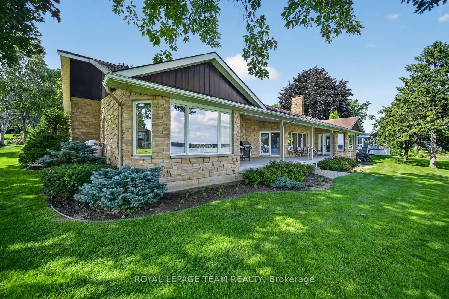 1363 County 2 Road • Augusta, ON photo 8