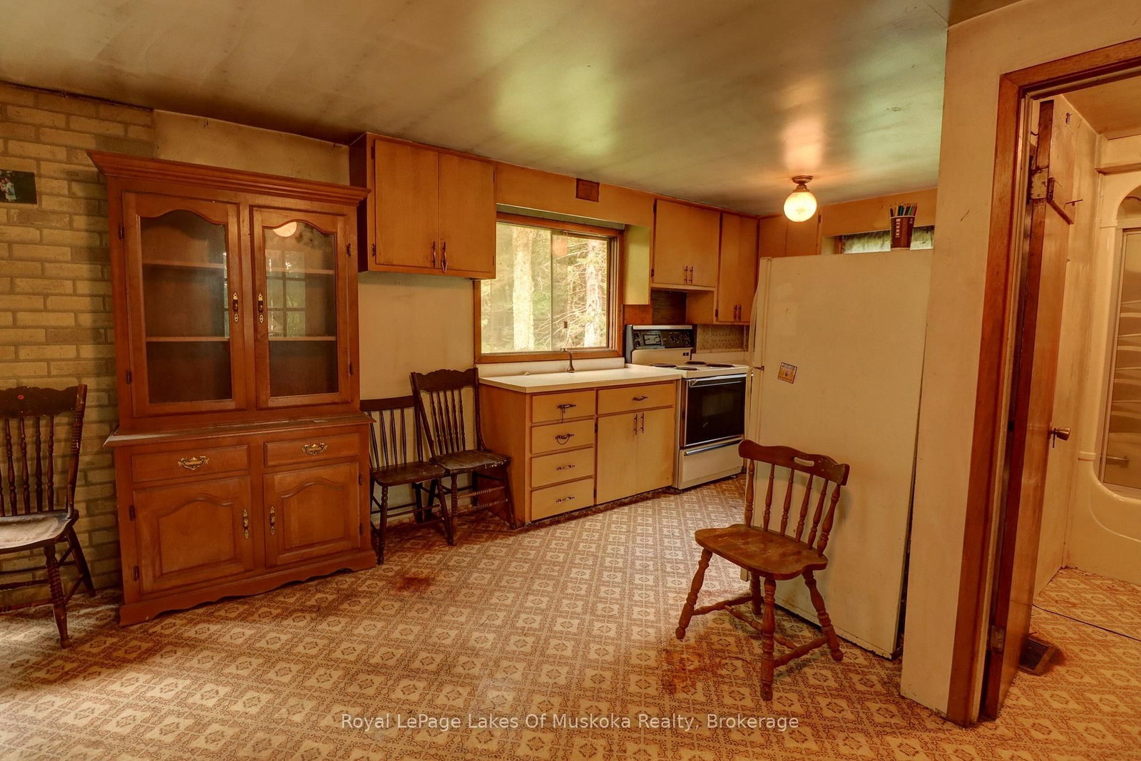 182 Old School House Road • Huntsville, ON photo 6