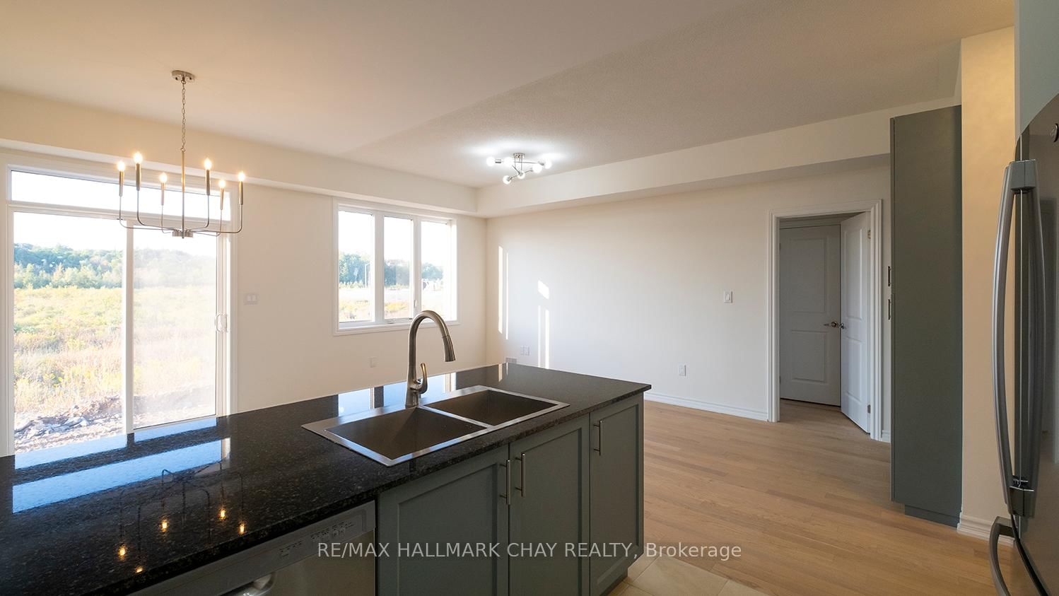 64 Hillcroft Way • Kawartha Lakes, ON photo 12