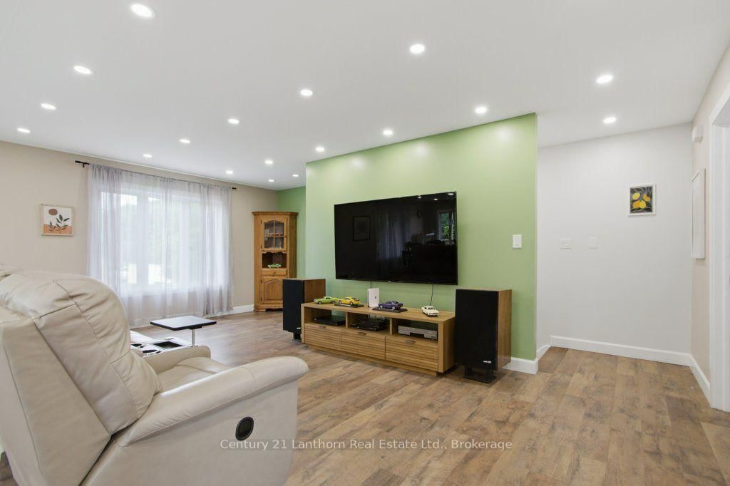 1467 County Road 19 • Prince Edward County, ON photo 11