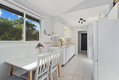 43 Sussex Crescent • London East, ON photo 8