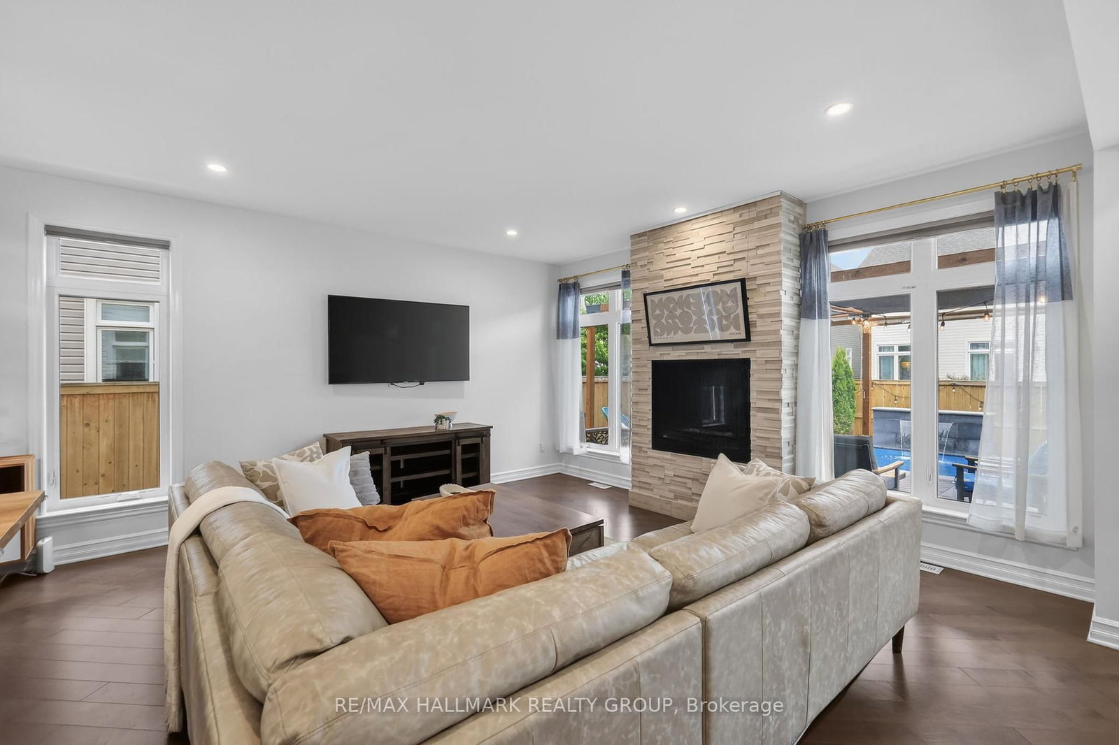 878 EXCURSION Way • Ottawa, ON photo 10