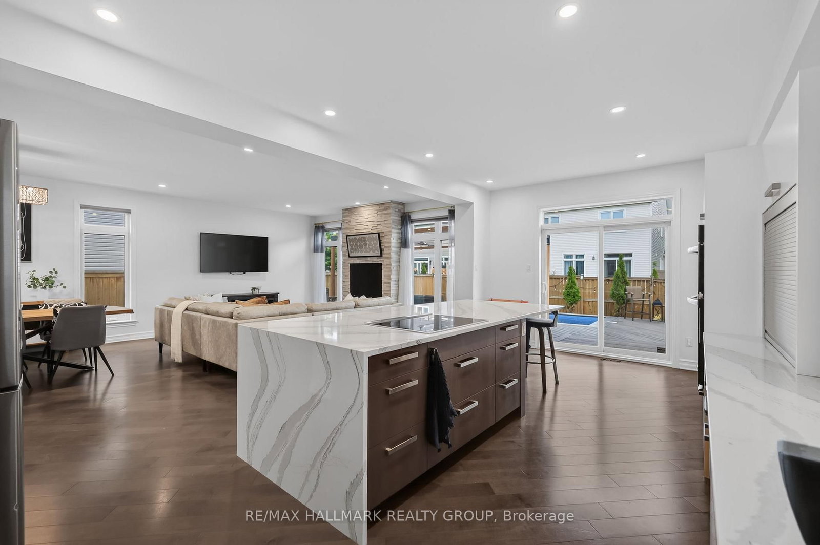 878 EXCURSION Way • Ottawa, ON photo 16