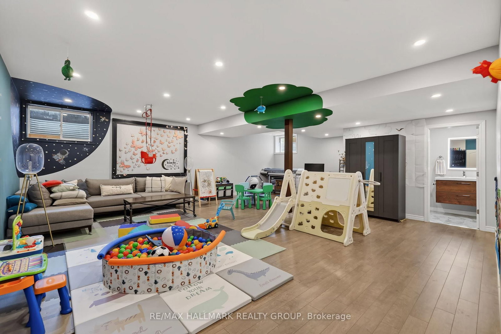 878 EXCURSION Way • Ottawa, ON photo 38