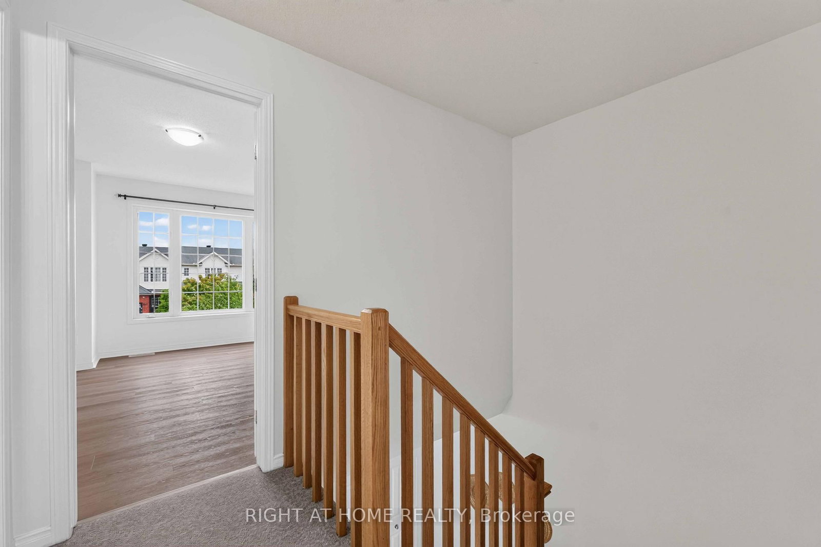 343 Amici Terrace • Ottawa, ON photo 13