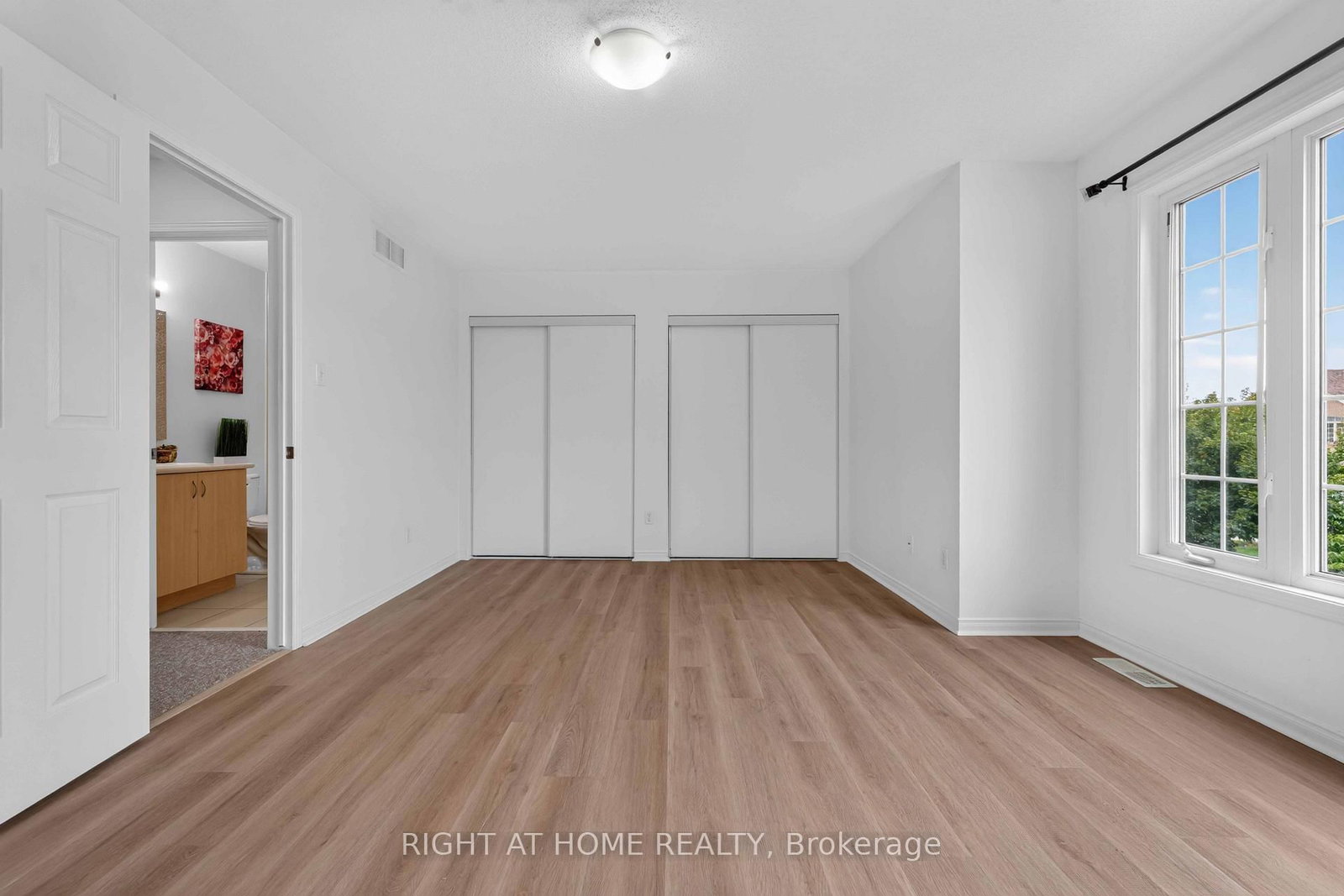 343 Amici Terrace • Ottawa, ON photo 15
