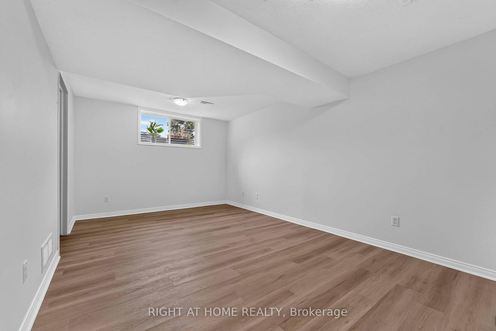 343 Amici Terrace • Ottawa, ON photo 25