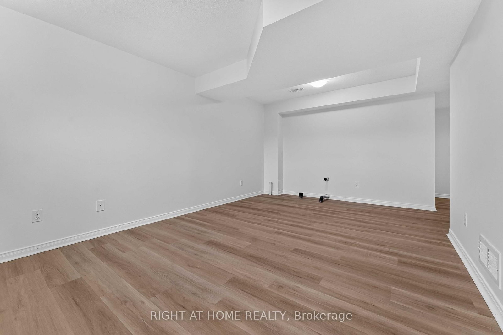 343 Amici Terrace • Ottawa, ON photo 26