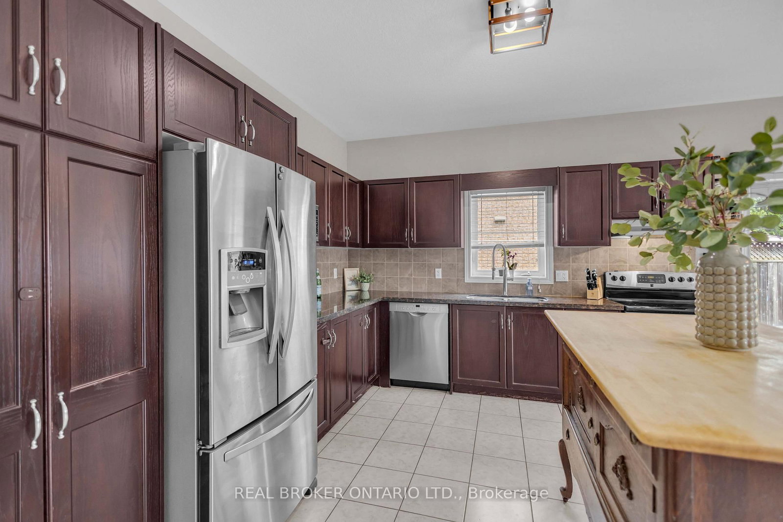 41 Harmer Crescent • Blandford-Blenheim, ON photo 10