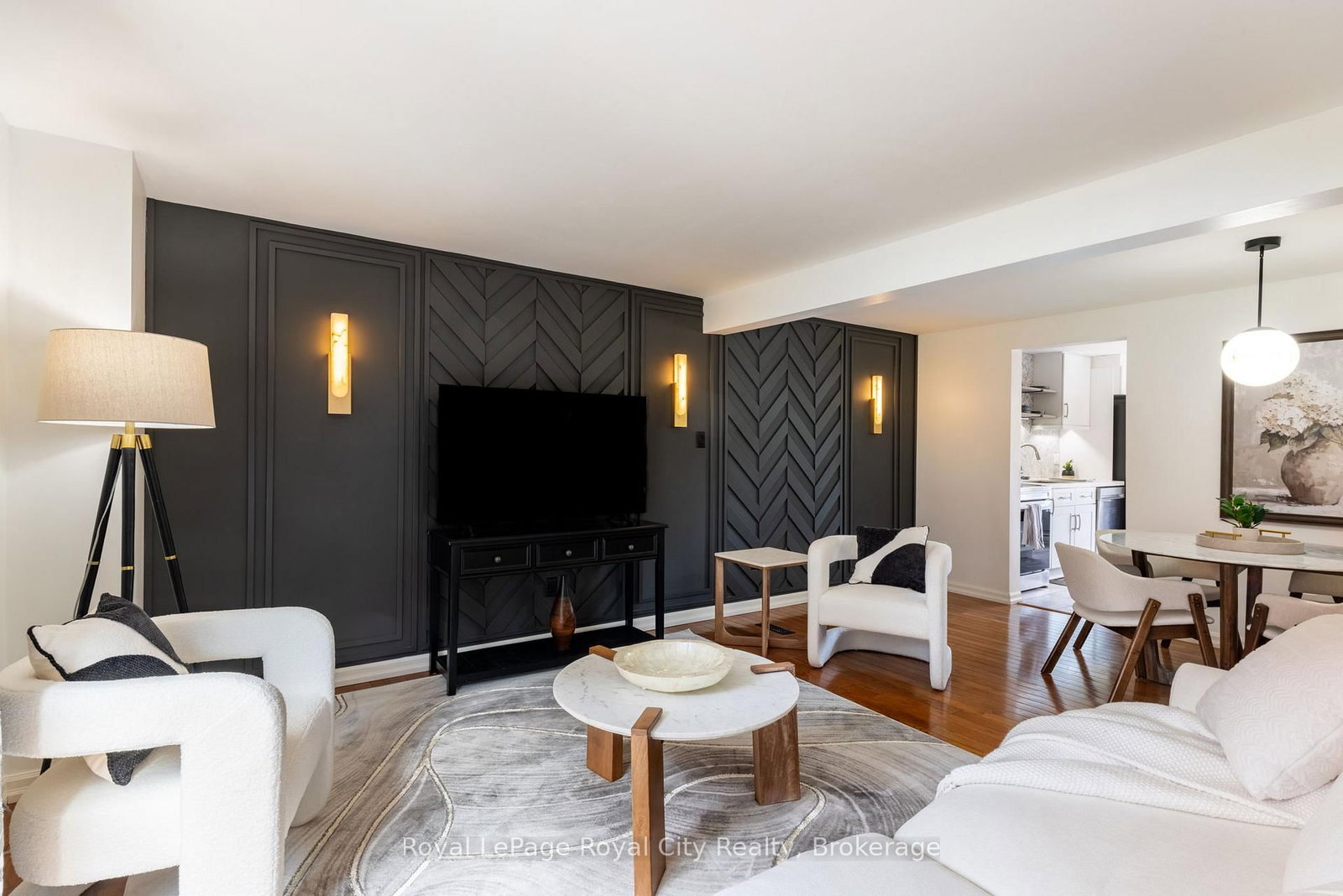 245 Elmira Road S • Guelph, ON photo 3