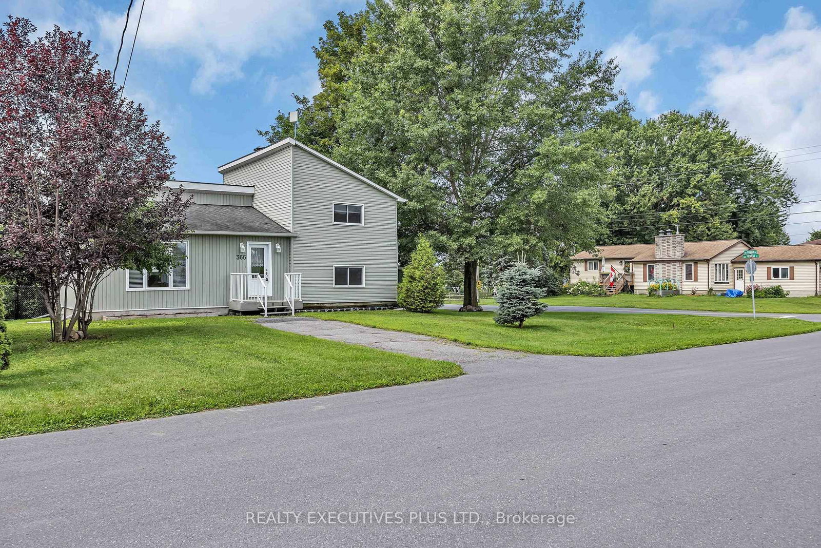366 Charron Street • Clarence-Rockland, ON photo 1