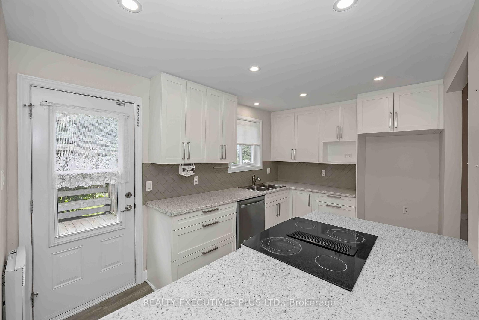 366 Charron Street • Clarence-Rockland, ON photo 11
