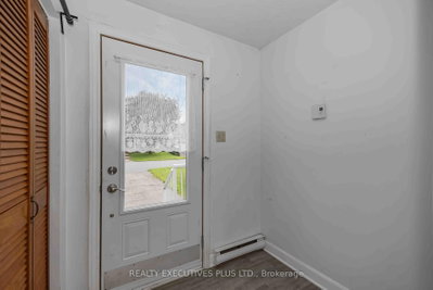 366 Charron Street • Clarence-Rockland, ON photo 4