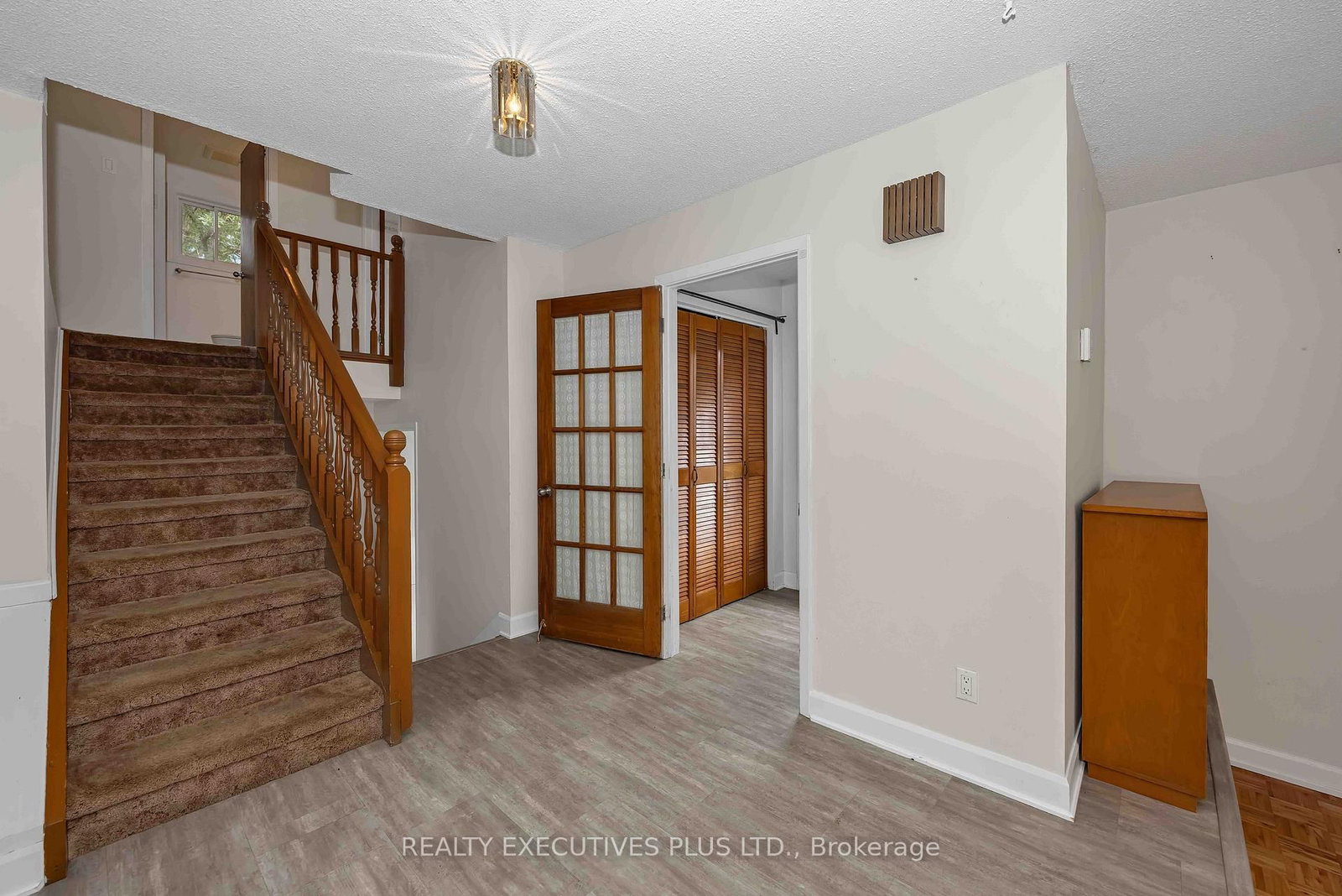 366 Charron Street • Clarence-Rockland, ON photo 5