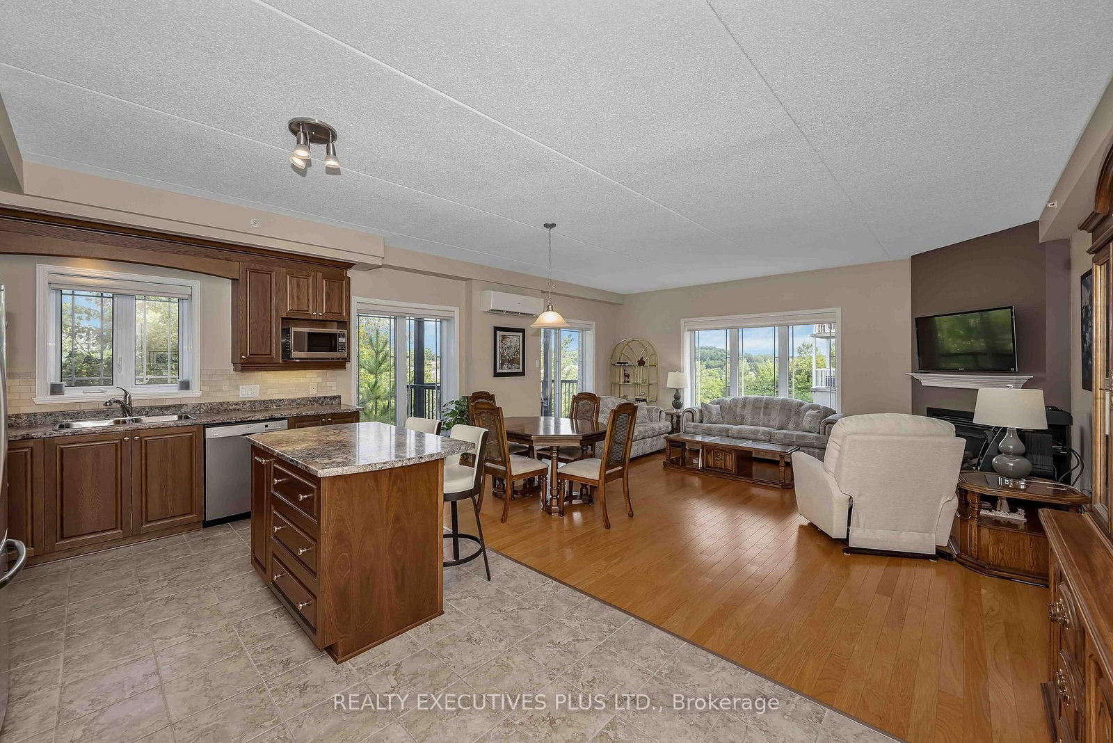 2376 Albert Street • #103 • Clarence-Rockland, ON photo 6