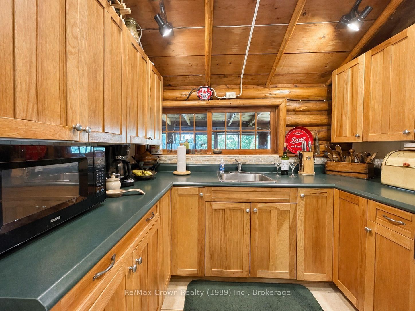 32 Arnold Drive • Unorganized Townships, ON photo 14