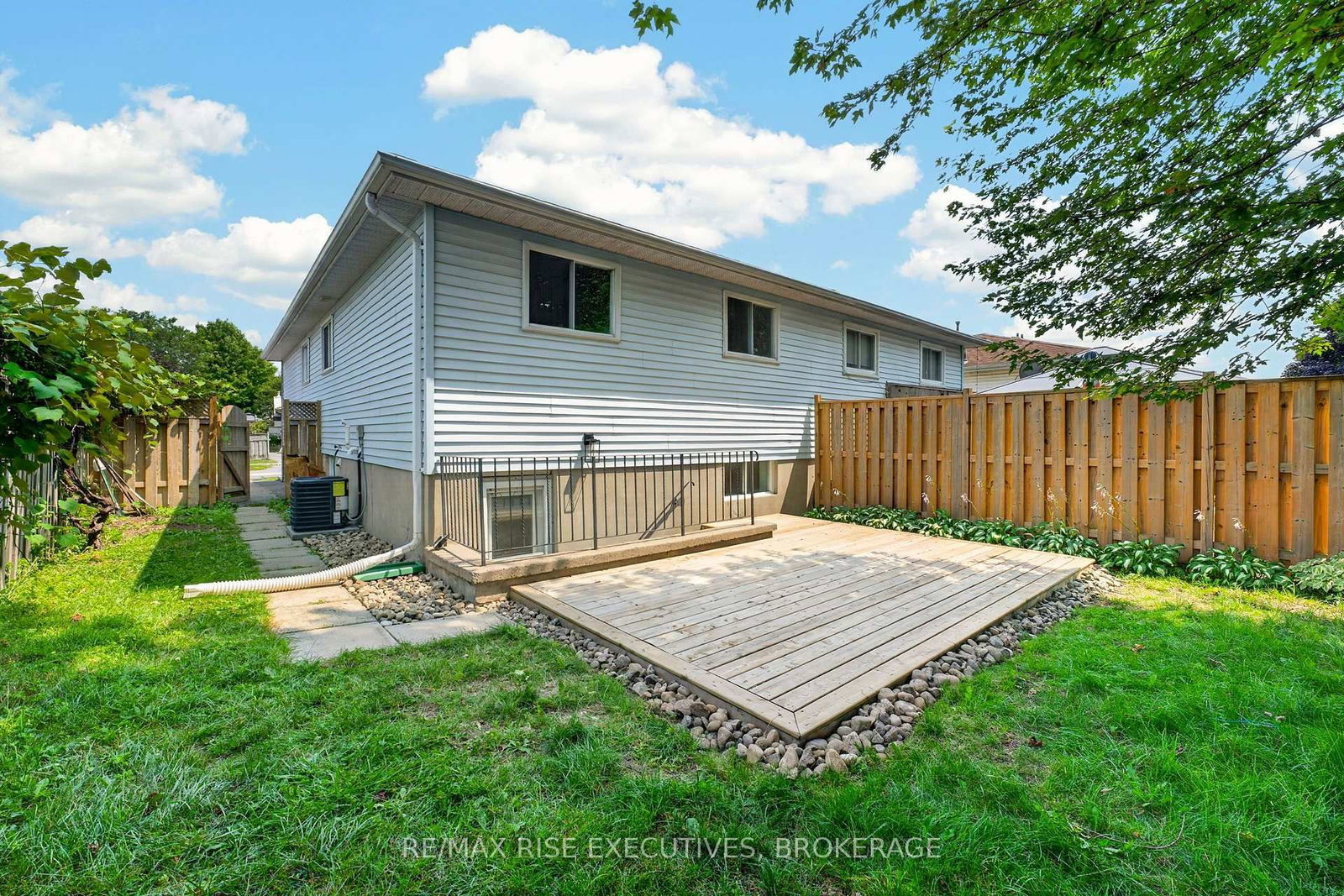 385 Melanie Avenue • Kingston, ON photo 31